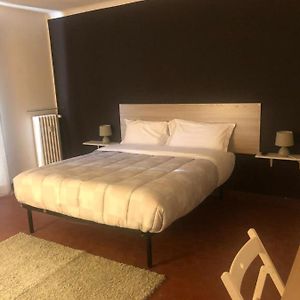 Camera con letto king size